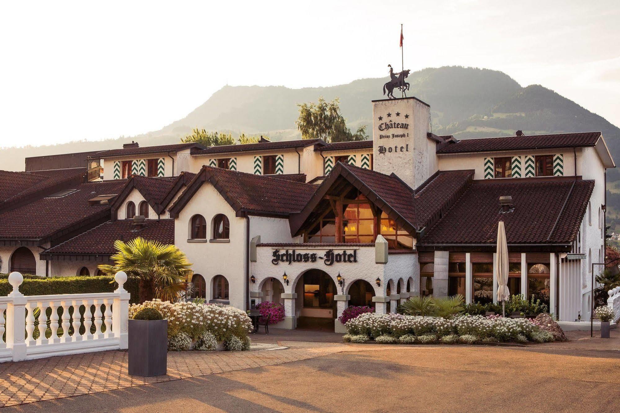 Swiss-Chalet Merlischachen - Romantik Schloss-Hotel Am See Kussnacht Exterior photo